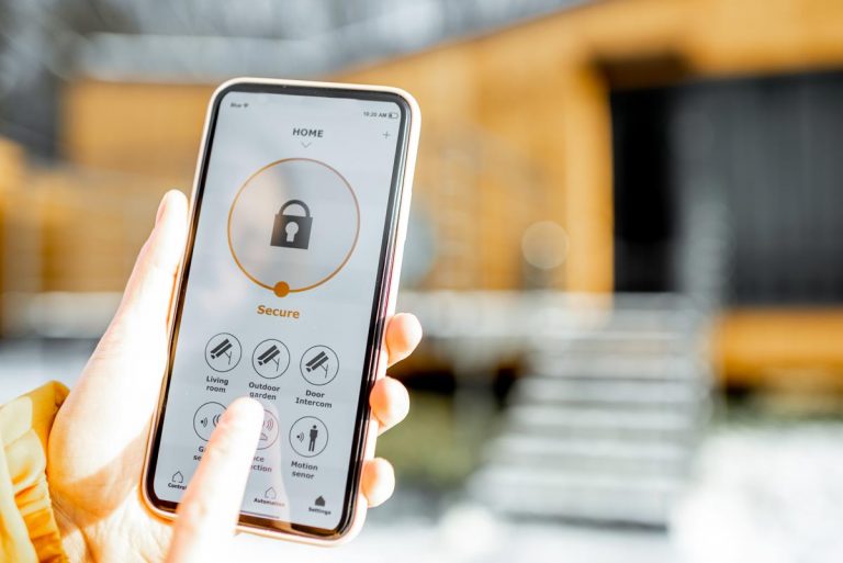 controlling-home-security-from-a-mobile-device-Wireless-Home-Security-System